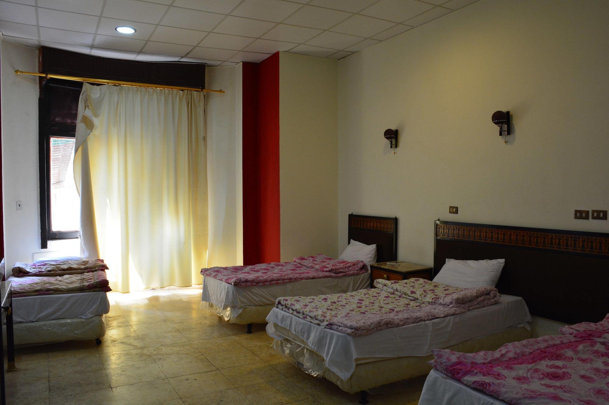 One Season Hostel Il Cairo Esterno foto