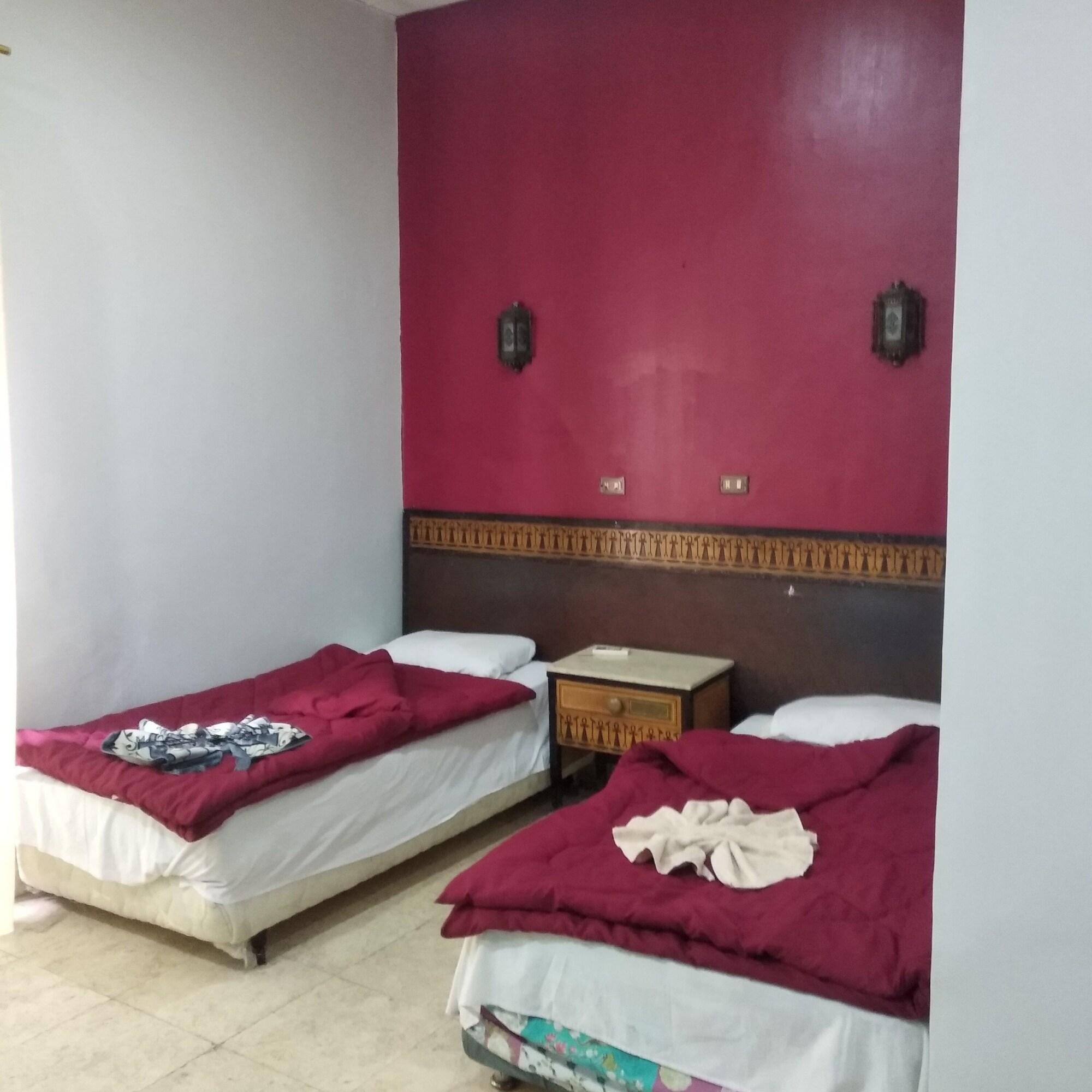 One Season Hostel Il Cairo Esterno foto